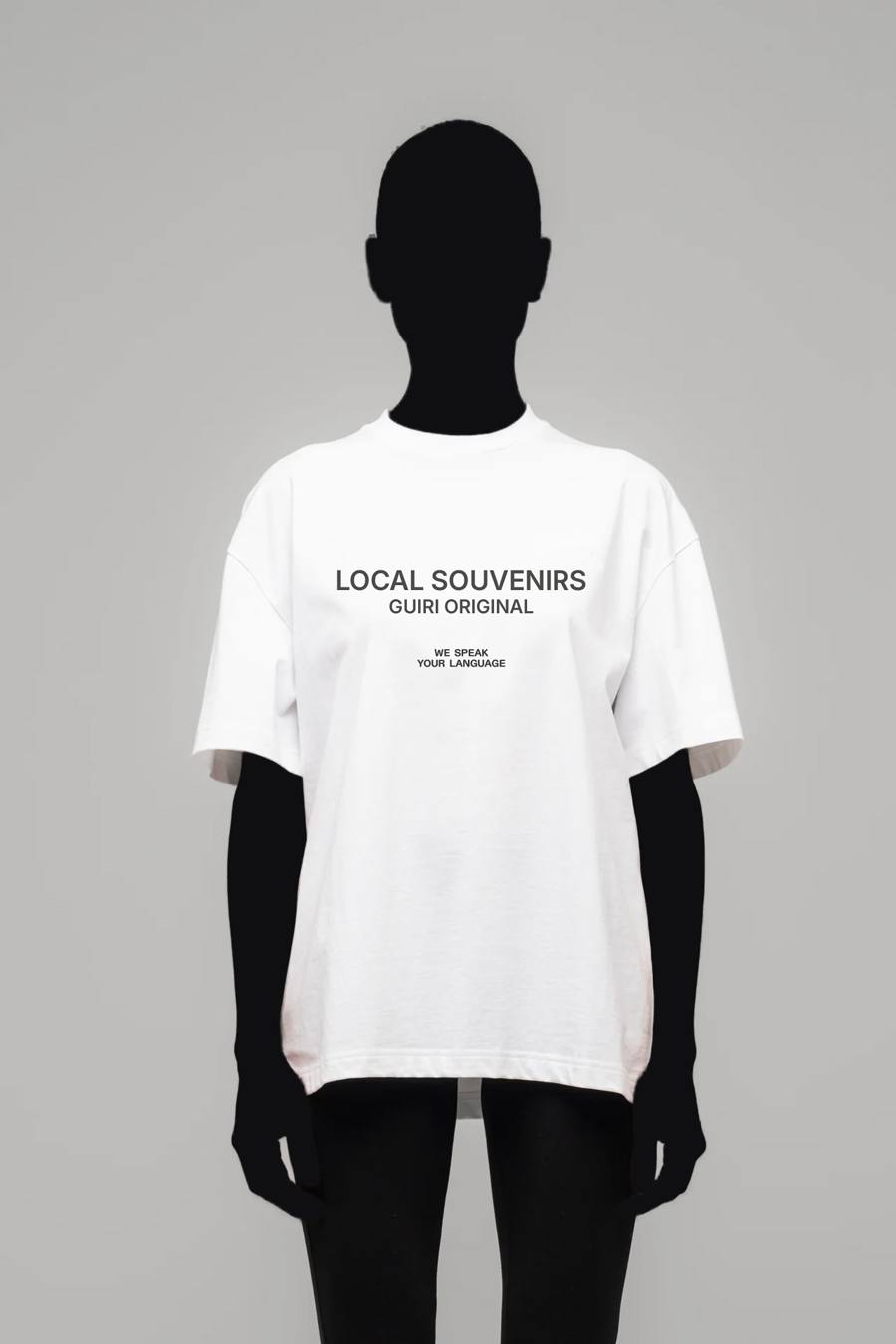 GUIRI SOUVENIR — image 2 by Victor Lavega